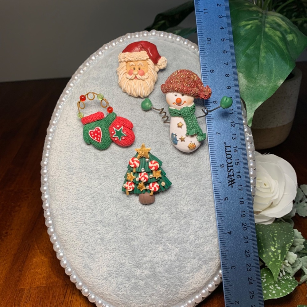 4 Holiday Christmas Brooches, Old World Rustic Style - Picture 11 of 11